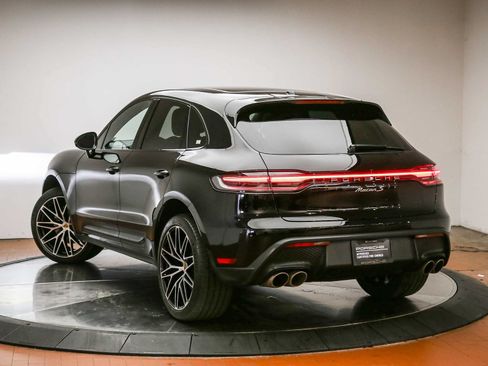 Certified 2022 Porsche Macan S AWD/4WD image 6