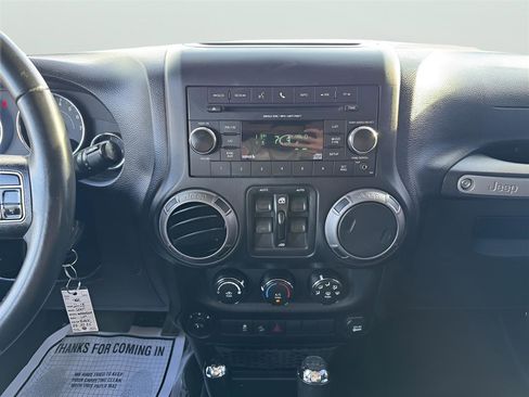 Used 2018 Jeep Wrangler Unlimited Sport S image 19