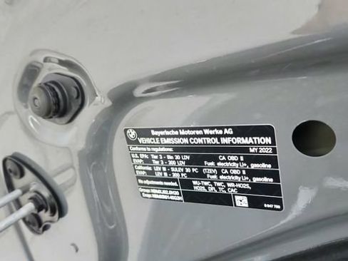 Used 2022 BMW 530e xDrive w/ Executive Package image 67