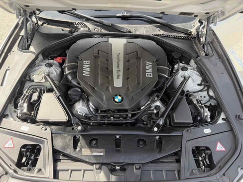 Used 2014 BMW 550i Sedan RWD image 33