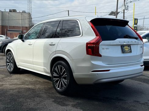 Used 2022 Volvo XC90 T6 Momentum w/ Climate Package image 4