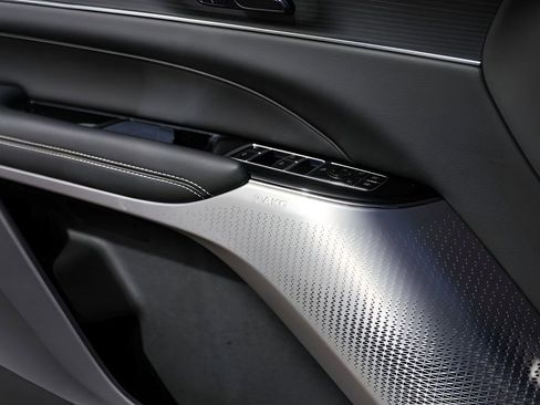 Certified 2025 Cadillac Lyriq Luxury w/ LPO, Floor Liner Package image 22