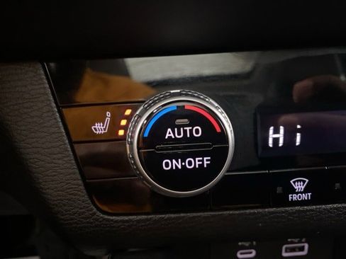 Used 2022 Mitsubishi Outlander SE image 19