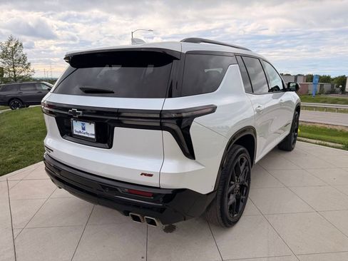 Used 2024 Chevrolet Traverse RS FWD image 10