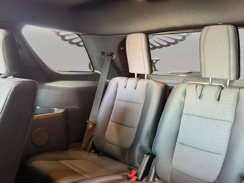 Used 2016 Ford Explorer XLT w/ Equipment Group 201A FWD image 22