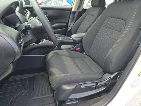 Certified 2025 Honda HR-V LX image 21
