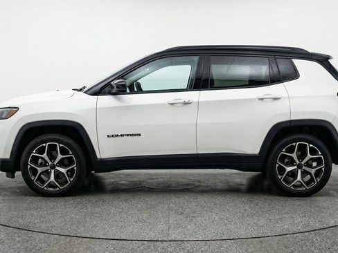 Used 2025 Jeep Compass Limited image 5