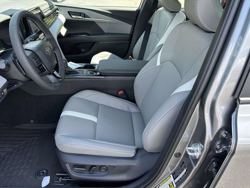 New 2026 Toyota Camry SE FWD image 14
