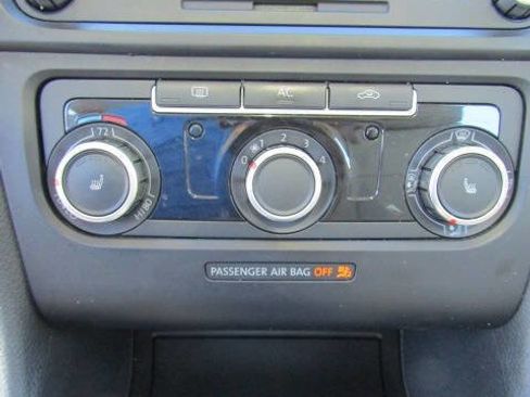 Used 2011 Volkswagen Jetta TDI image 13