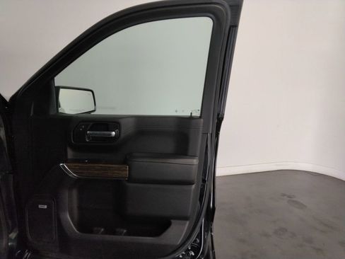 Used 2019 Chevrolet Silverado 1500 High Country image 41