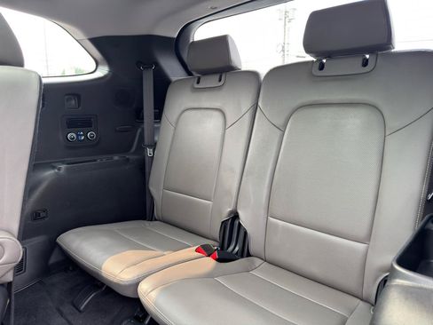 Used 2019 Hyundai Santa Fe XL FWD image 10