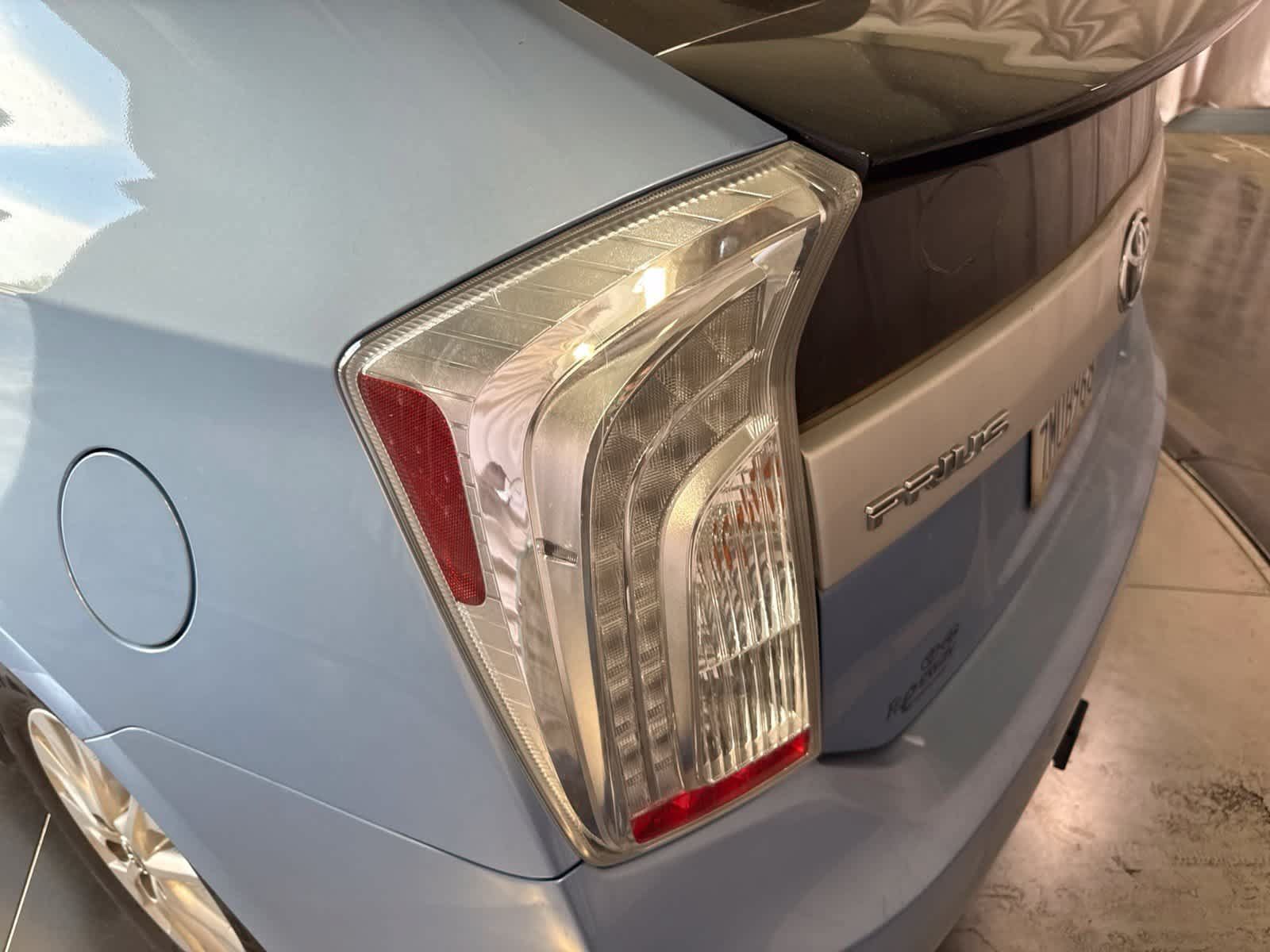 Used 2015 Toyota Prius Prime Plug-In Hybrid FWD image 13