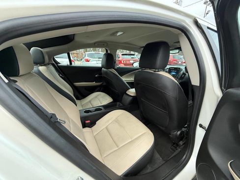 Used 2012 Chevrolet Volt Premium w/ Premium Trim Package image 9