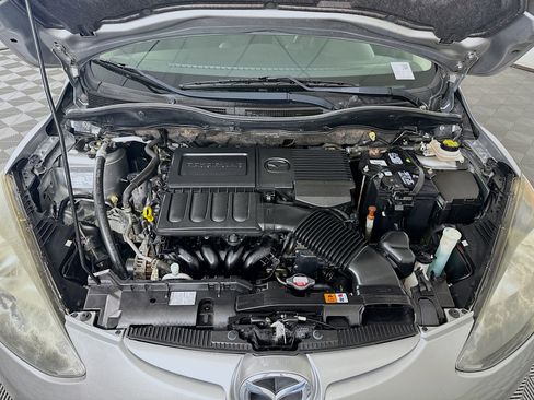 Used 2012 MAZDA MAZDA2 Sport FWD image 30
