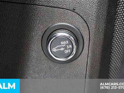 Used 2022 GMC Acadia SLE w/ Driver Convenience Package FWD image 51