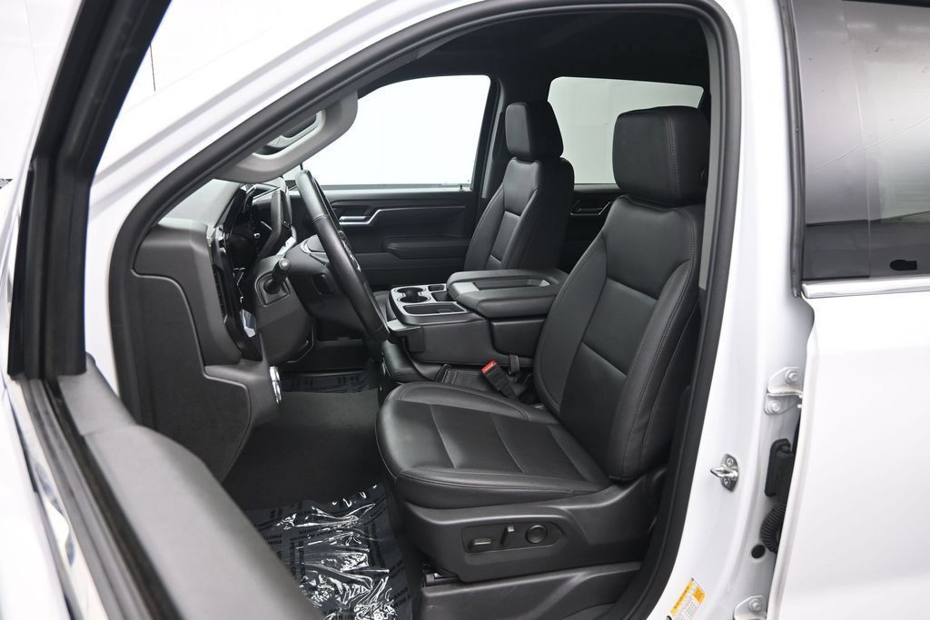 Used 2025 GMC Sierra 1500 SLT AWD/4WD image 23