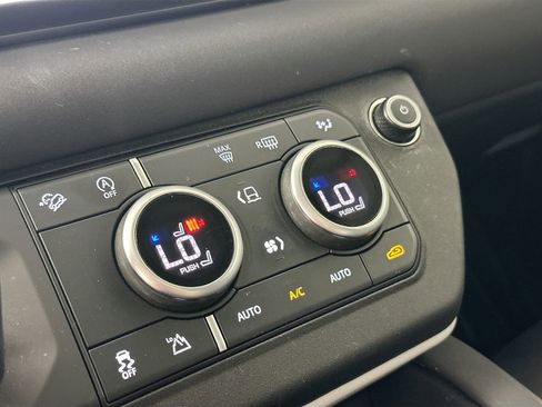 Certified 2022 Land Rover Defender 110 SE image 17