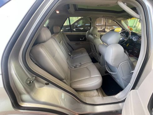 Used 2006 Cadillac SRX w/ Seating Package image 31