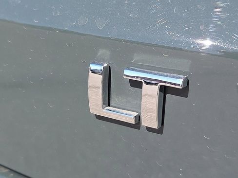 Used 2025 Chevrolet Trax LT image 9