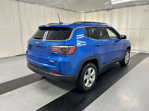 Used 2021 Jeep Compass Latitude w/ Sun and Sound Group AWD/4WD image 2