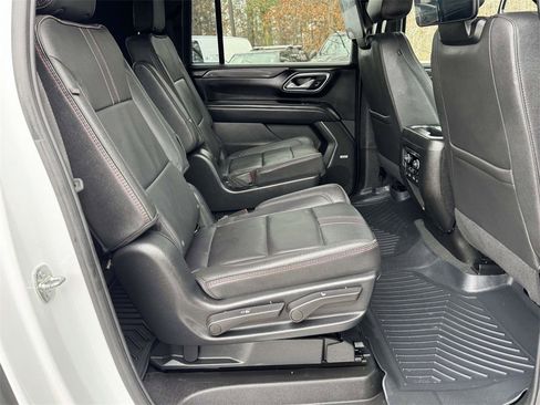 Used 2023 Chevrolet Suburban RST w/ Sport Performance Package image 15