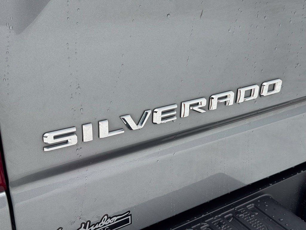 Used 2024 Chevrolet Silverado 1500 Custom RWD image 12