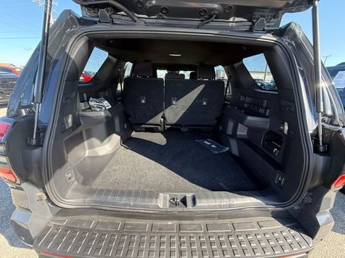 Used 2025 Toyota 4Runner TRD Off-Road AWD/4WD image 13