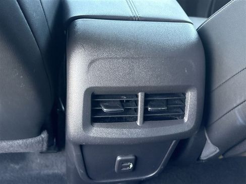 Used 2023 GMC Terrain SLT w/ Infotainment Package II FWD image 21