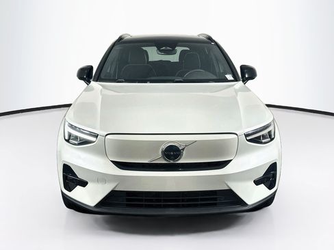 Used 2023 Volvo XC40 Recharge Plus AWD/4WD image 2