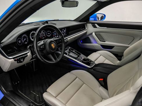 Used 2022 Porsche 911 Turbo S AWD/4WD image 2