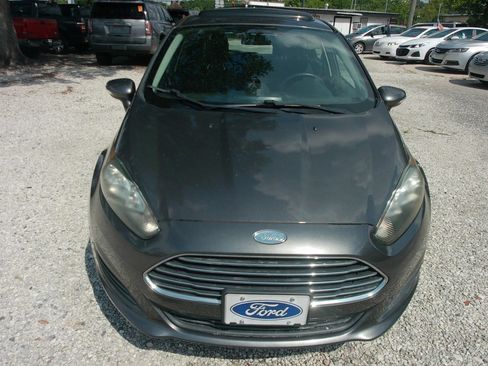 Used 2016 Ford Fiesta SE FWD image 2
