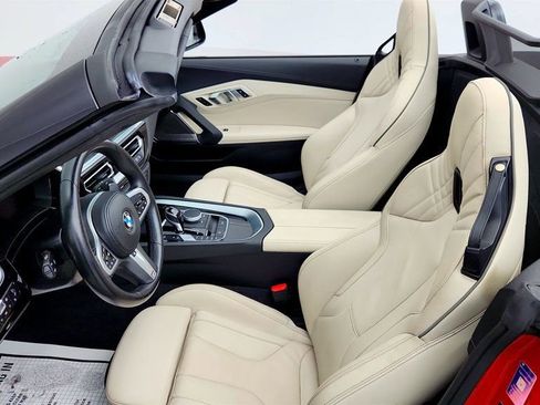 Used 2022 BMW Z4 M40i w/ Premium Package image 21