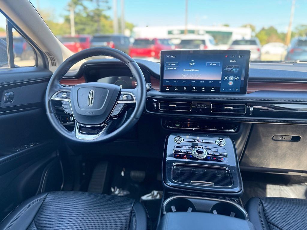 Used 2023 Lincoln Nautilus Reserve AWD/4WD image 13