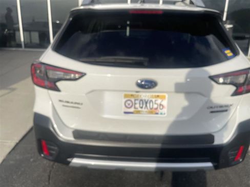 Used 2020 Subaru Outback Touring w/ Popular Package #2 image 7