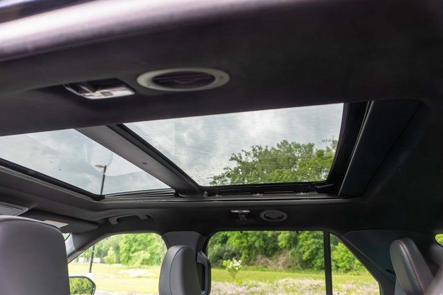 Used 2025 Ford Explorer ST AWD/4WD image 14
