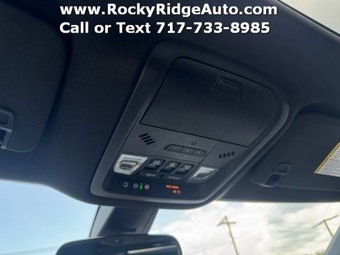 Used 2023 Buick Enclave Essence w/ Experience Buick Package AWD/4WD image 18