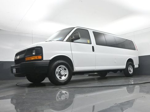 Used 2014 Chevrolet Express 3500 LS RWD image 55