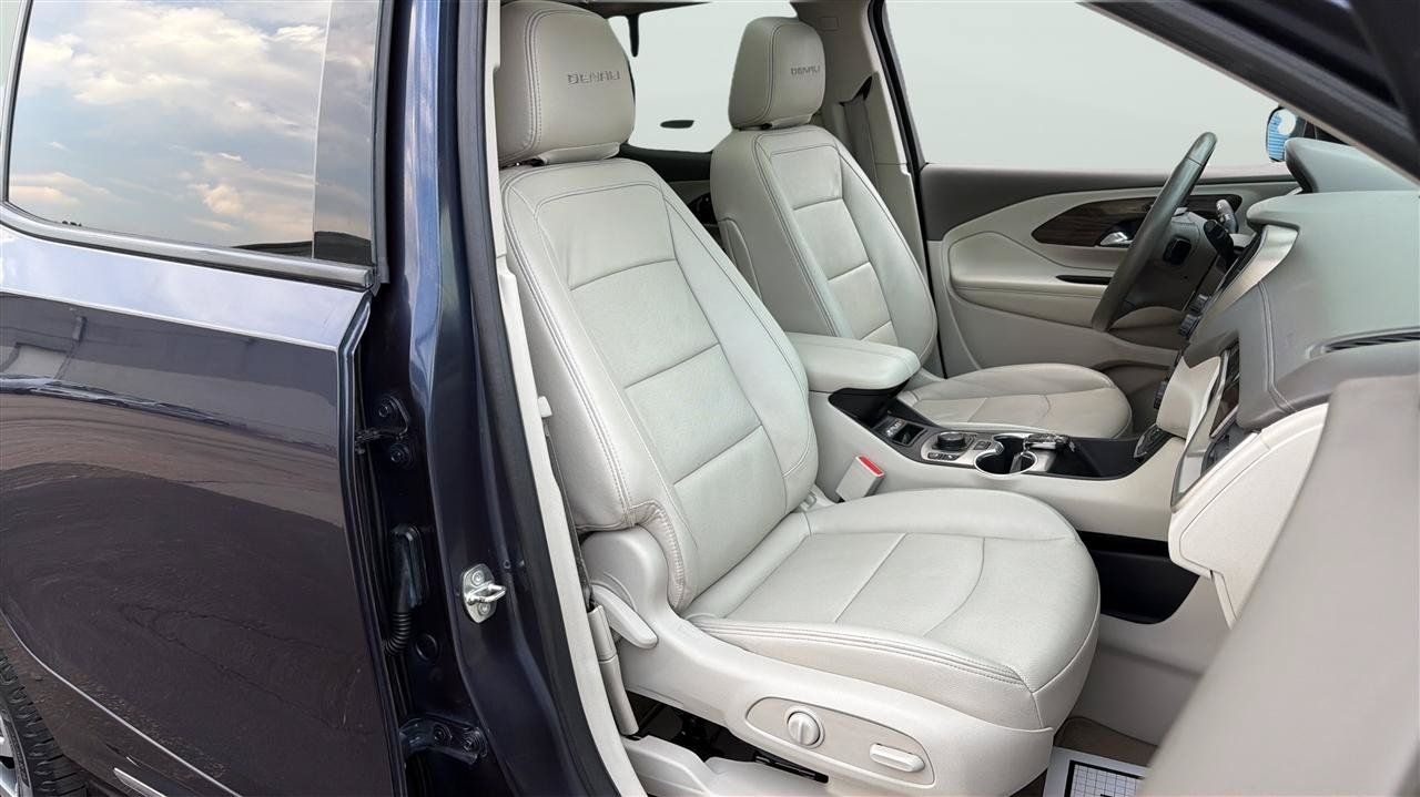 Used 2019 GMC Terrain Denali w/ Advanced Safety Package AWD/4WD image 14