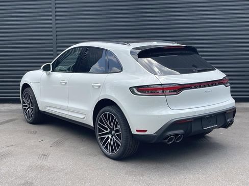 Certified 2025 Porsche Macan AWD/4WD image 3