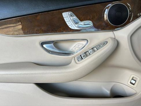 Used 2018 Mercedes-Benz C 300 C 300 image 10