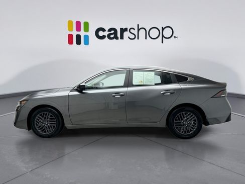 Used 2026 Nissan Sentra SV w/ Floor Mat Package FWD image 2