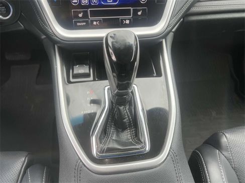 Used 2020 Subaru Outback Limited image 29