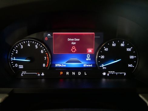 Used 2022 Ford Explorer XLT w/ Equipment Group 202A image 21