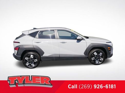 Used 2024 Hyundai Kona SEL AWD/4WD image 9