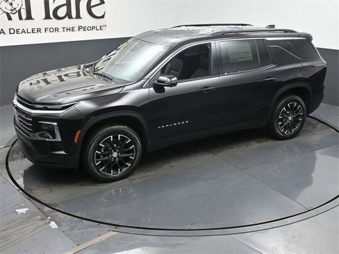 New 2026 Chevrolet Traverse LT w/ Sun and Wheel Package image 23