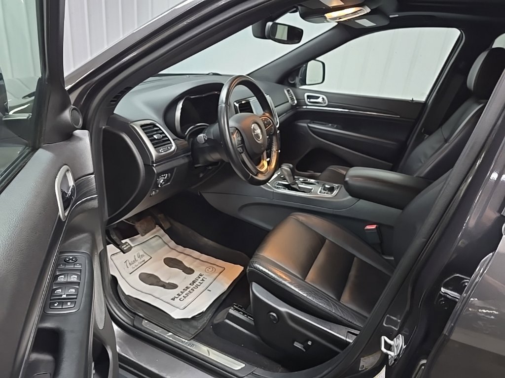 Used 2020 Jeep Grand Cherokee Limited AWD/4WD image 30