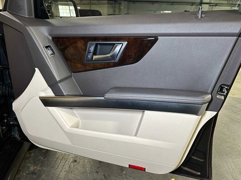 Used 2014 Mercedes-Benz GLK 350 4MATIC image 10