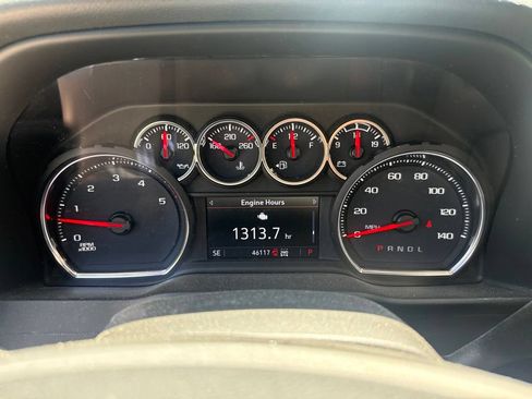 Used 2021 Chevrolet Silverado 2500 LT w/ Convenience Package AWD/4WD image 5