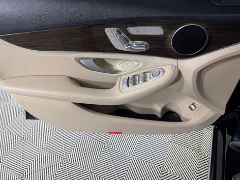 Used 2016 Mercedes-Benz C 300 Sedan image 11