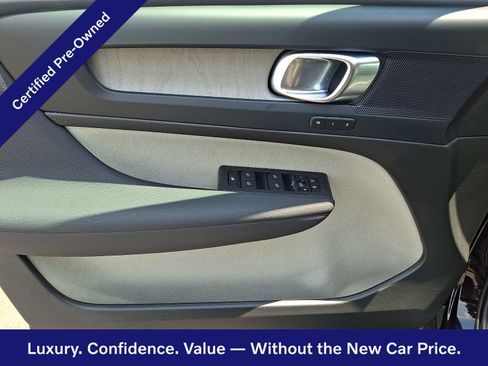 Certified 2023 Volvo XC40 B5 Plus w/ Climate Package AWD/4WD image 13